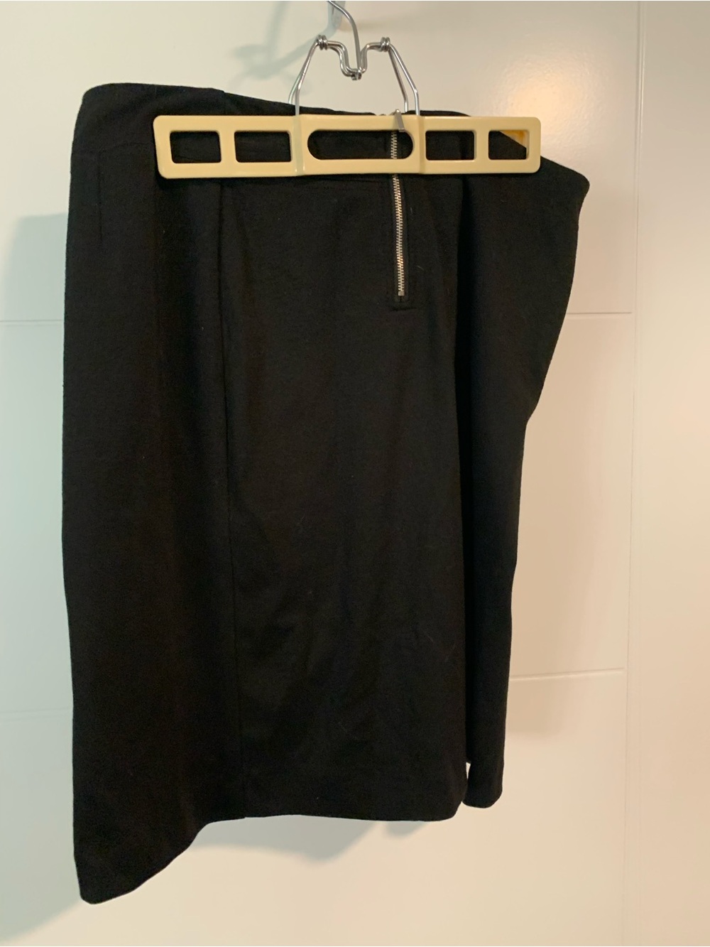 4/$20 Classic Black Pencil Skirt with Back Zip Paula
